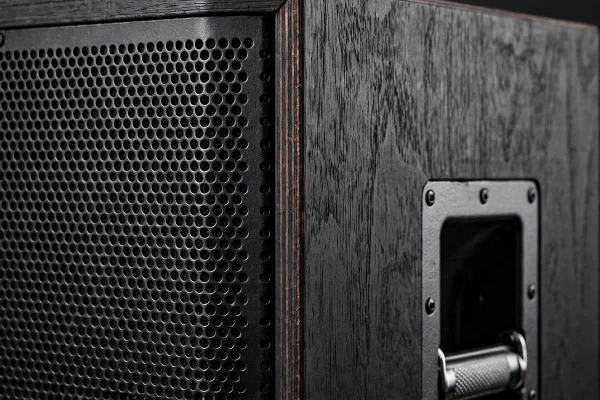AZP 06-scene-cabinet